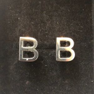 B cuff links